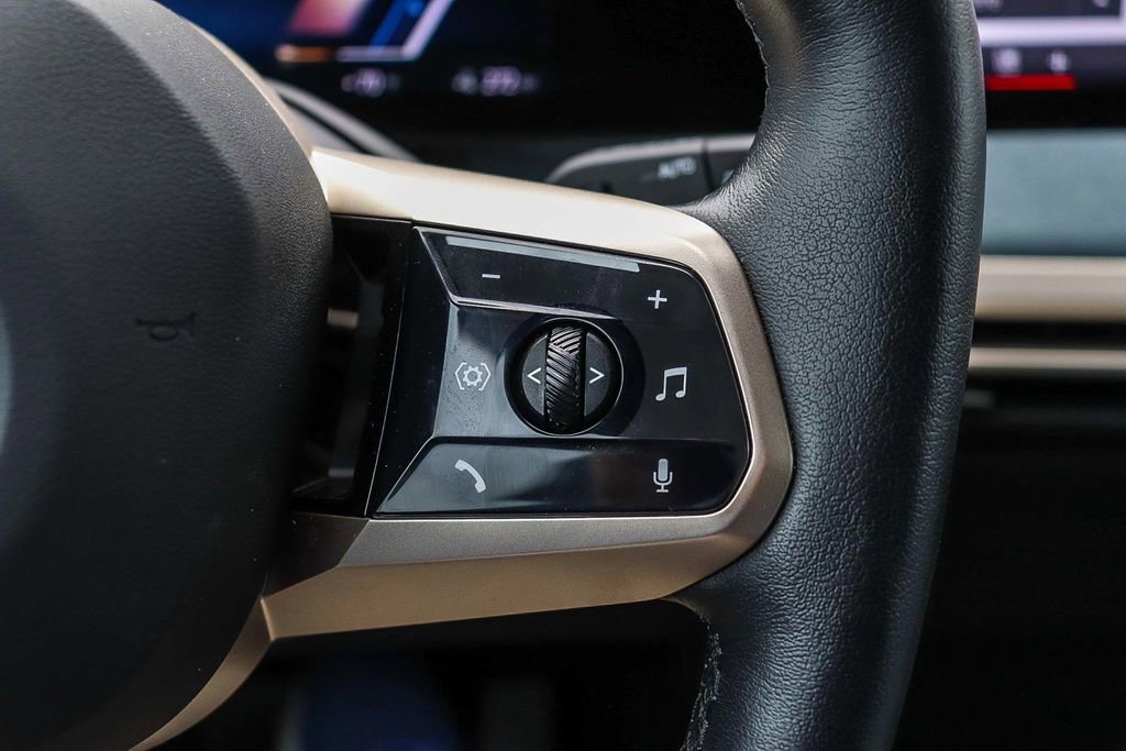 Used 2025 BMW iX xDrive50 w/ Convenience Package image 23