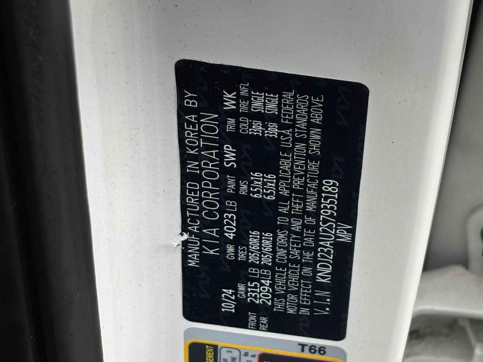 Used 2025 Kia Soul LX w/ LX Technology Package FWD image 23