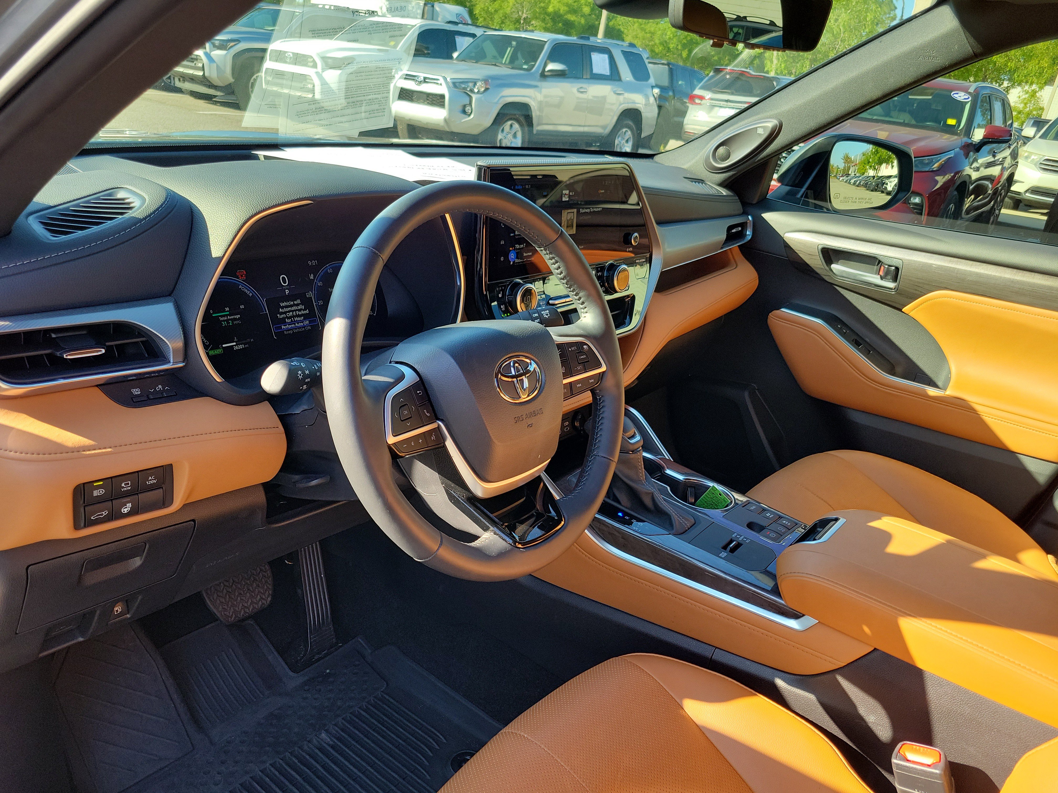 Certified 2025 Toyota Highlander Platinum image 22