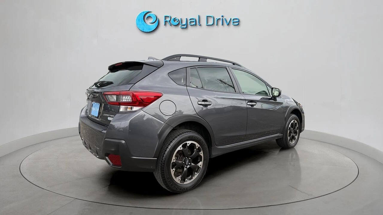 Used 2023 Subaru Crosstrek 2.0i Premium AWD/4WD image 5