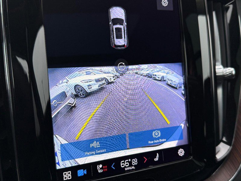 Certified 2023 Volvo XC60 B5 Plus w/ Climate Package image 21