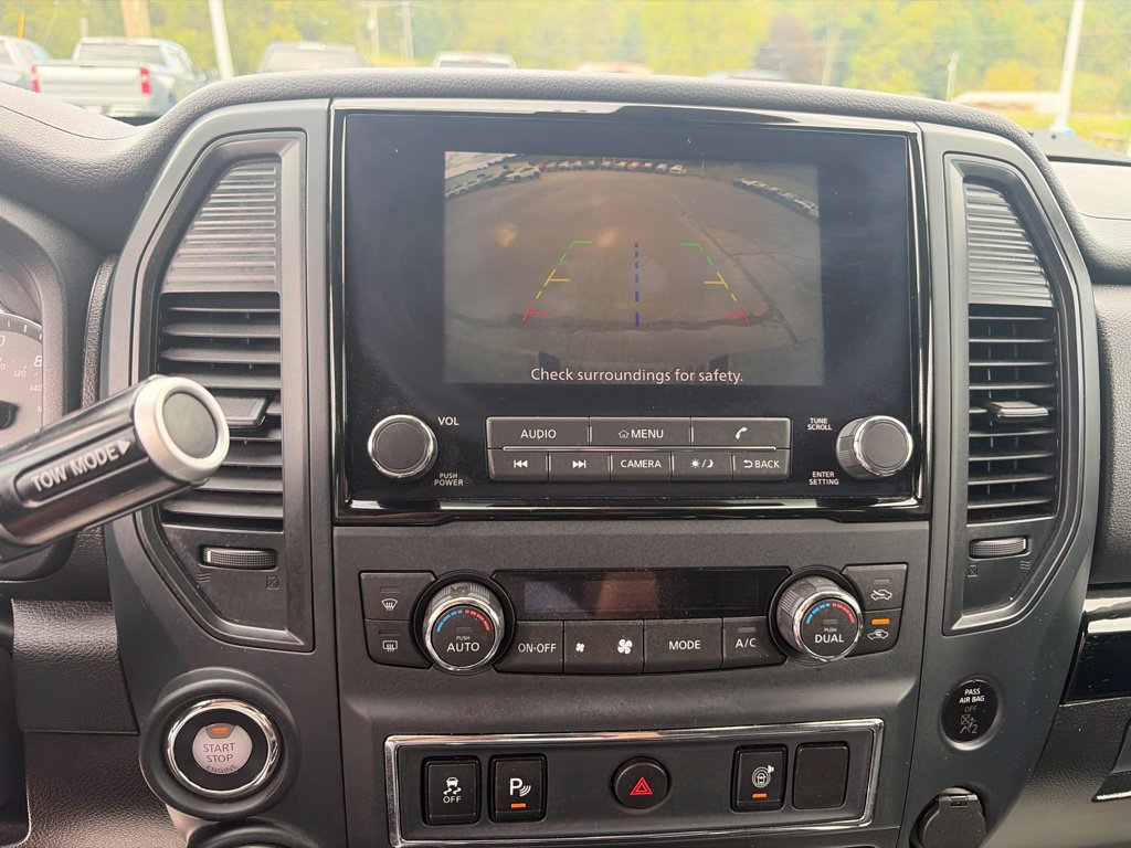 Used 2024 Nissan Titan SV w/ SV Convenience Package AWD/4WD image 24