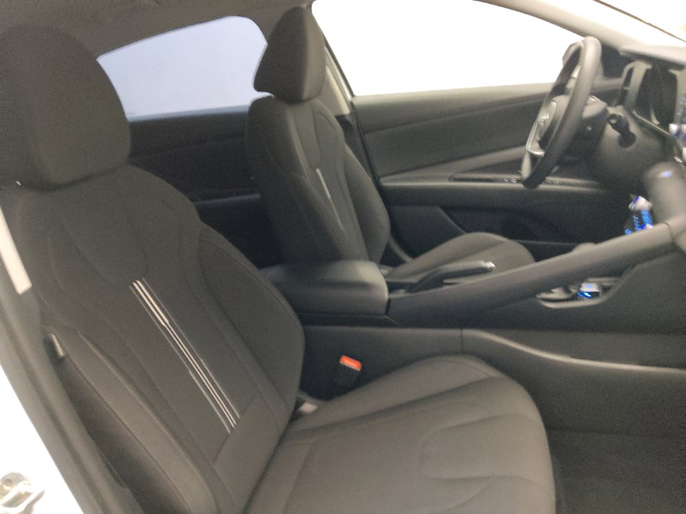 Used 2021 Hyundai Elantra SEL FWD image 21