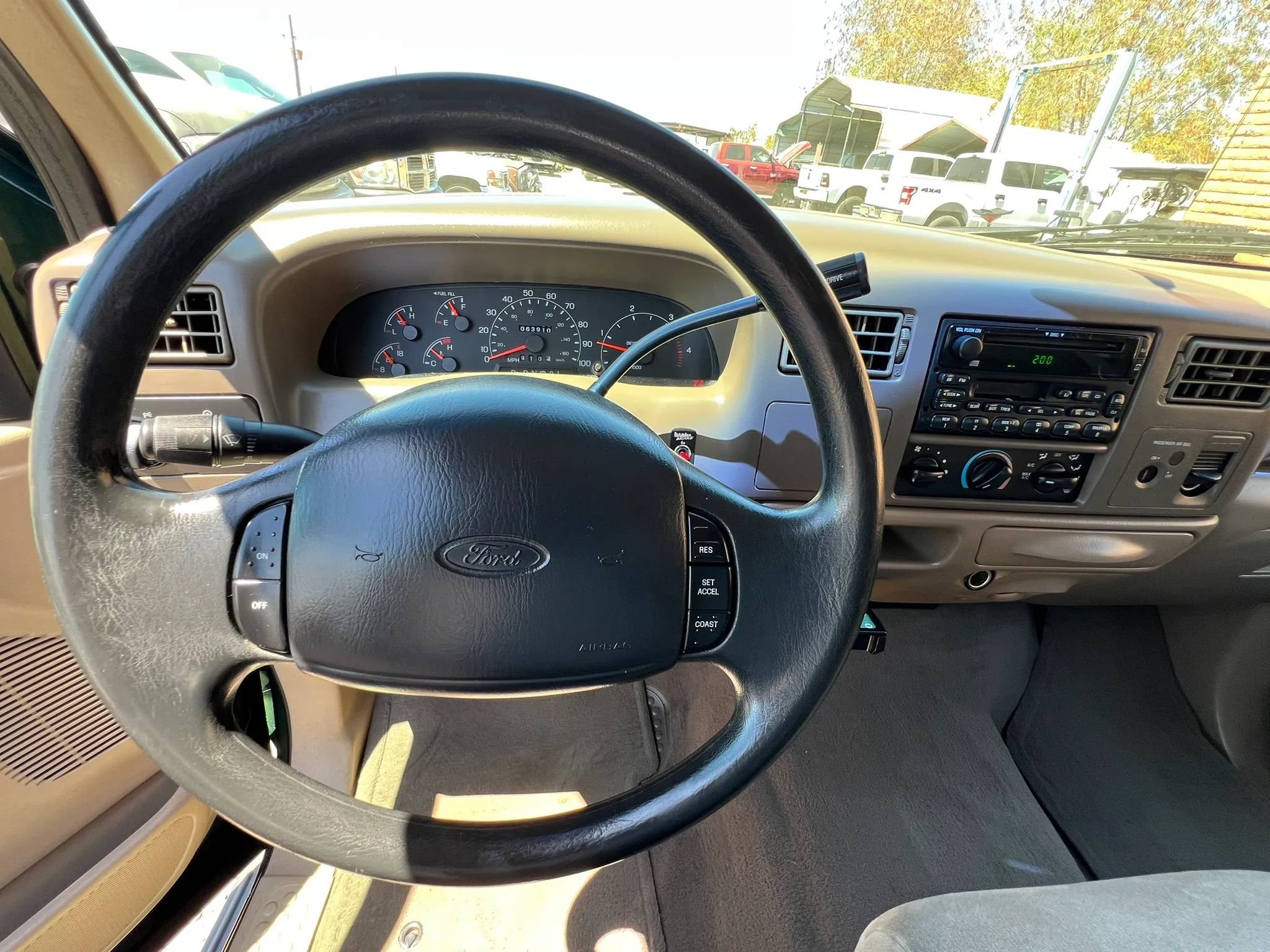 Used 2001 Ford F350 2WD SuperCab DRW Super Duty image 29