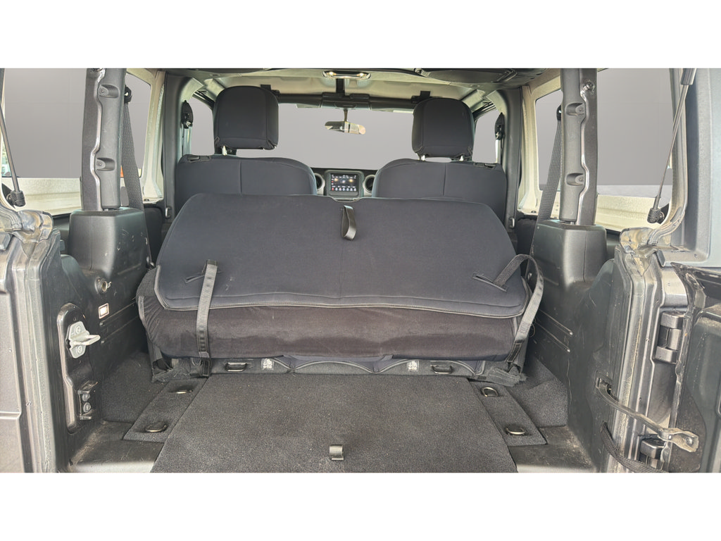 Used 2020 Jeep Wrangler Sport AWD/4WD image 15