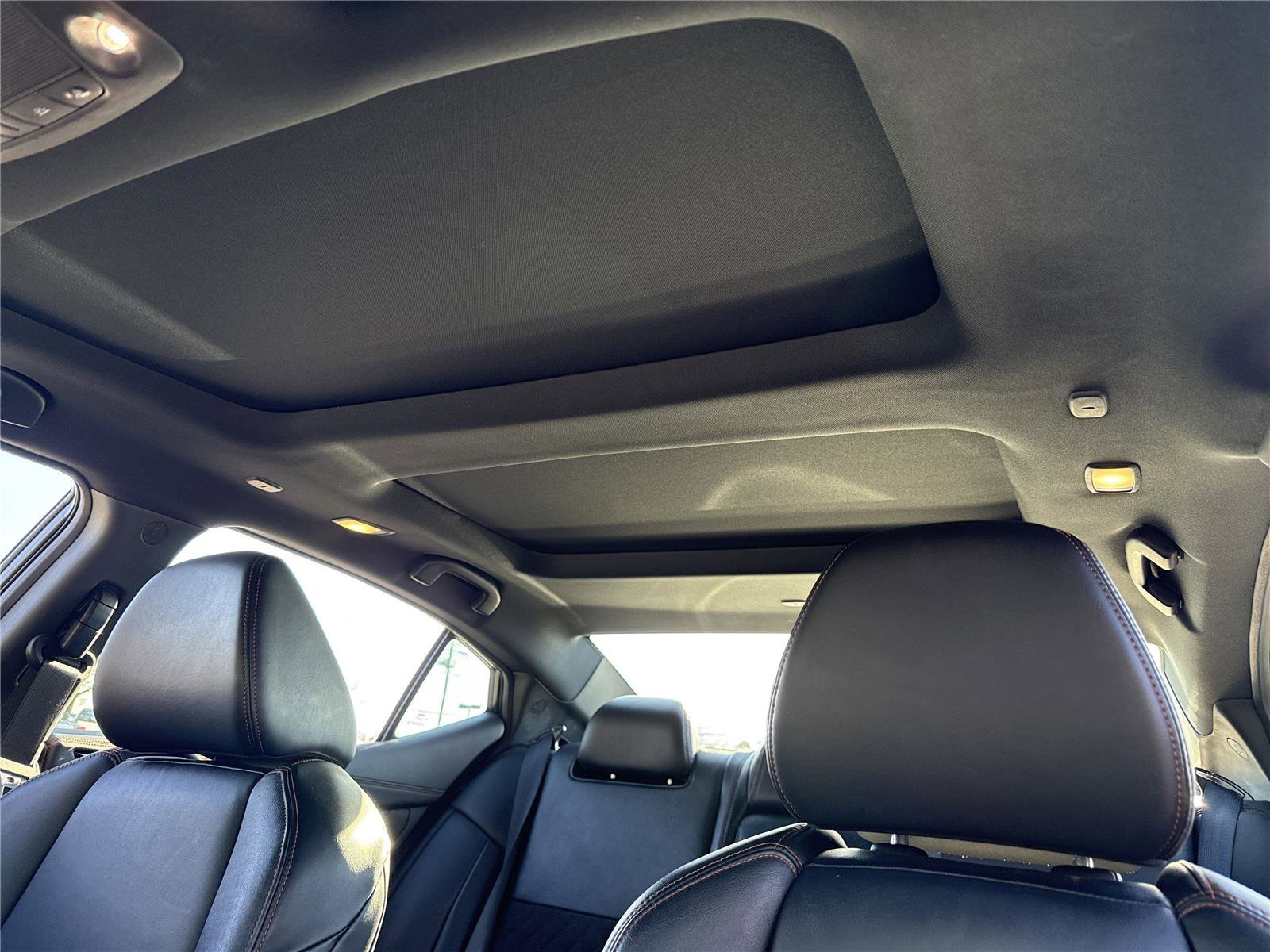 Used 2023 Nissan Maxima SR w/ Sport Mat Group FWD image 4