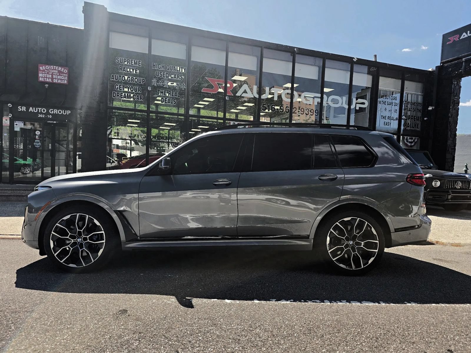 Used 2024 BMW X7 M60i w/ Executive Package AWD/4WD image 7