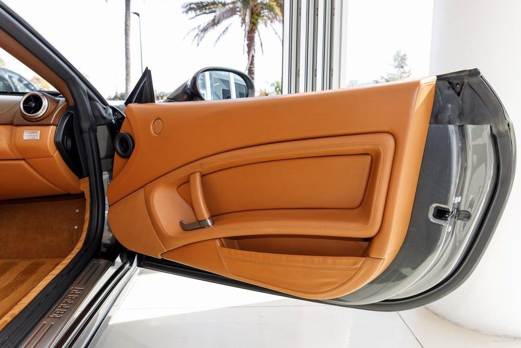 Used 2010 Ferrari California image 40