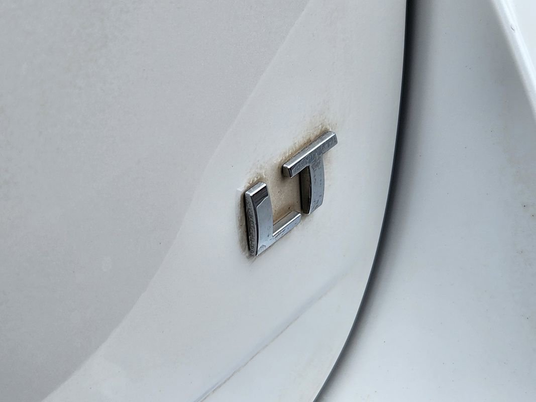 Used 2017 Chevrolet Equinox LT w/ Convenience Package image 11