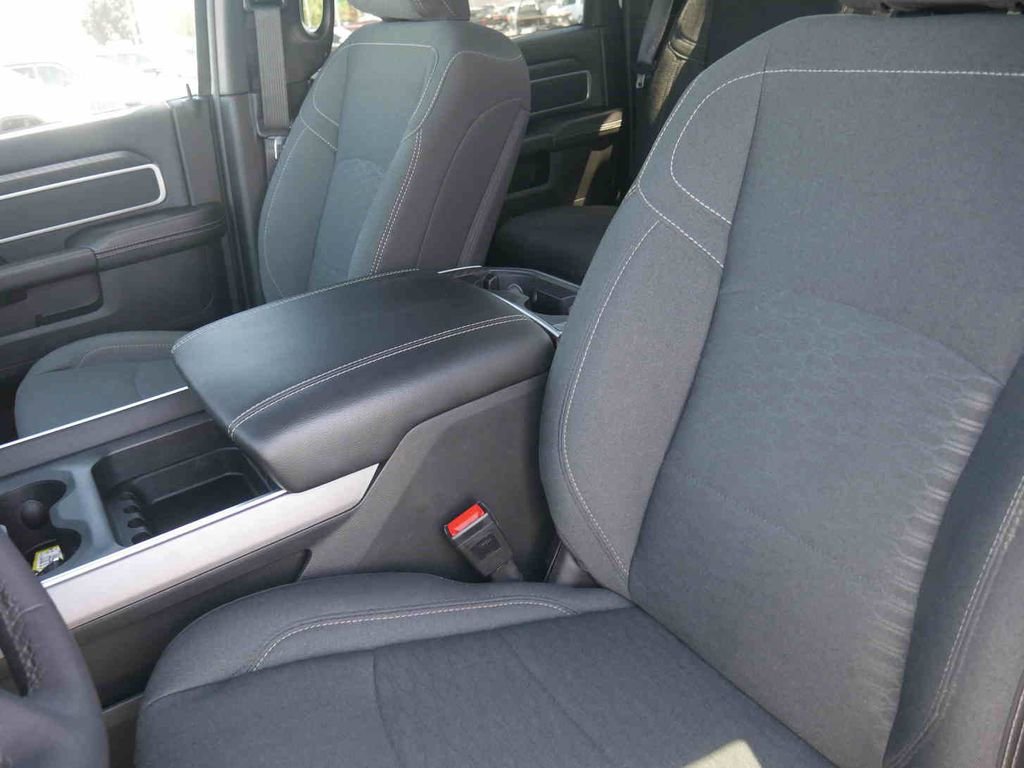 Used 2025 RAM 2500 Big Horn AWD/4WD image 31