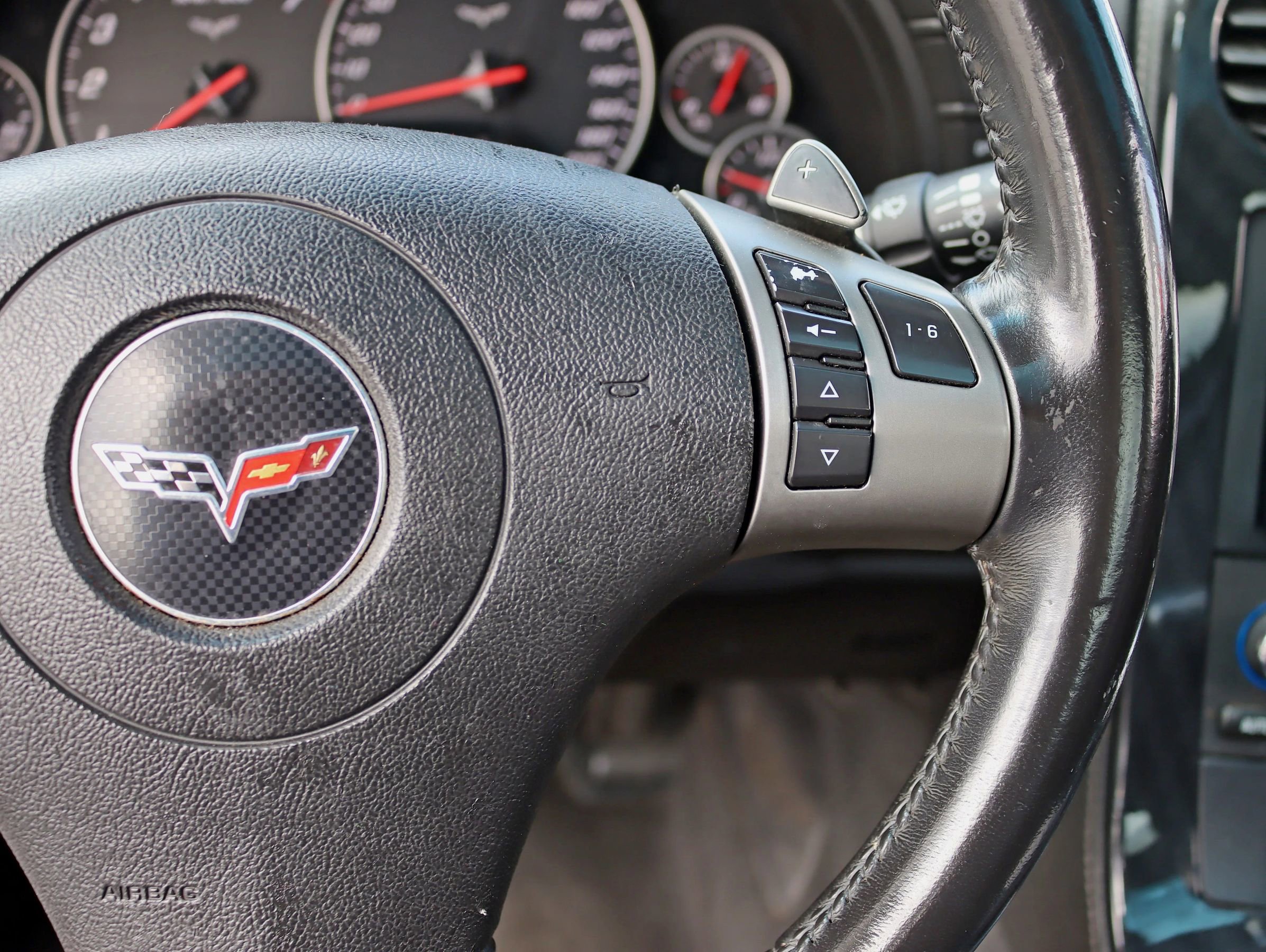 Used 2010 Chevrolet Corvette Coupe w/ Roof Package image 18