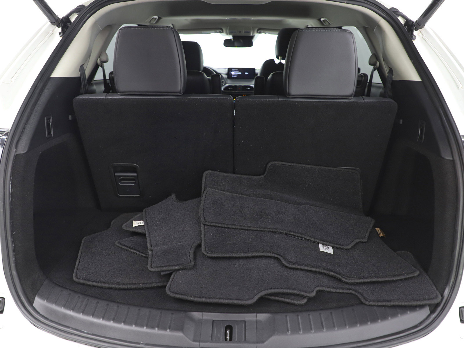 Used 2023 MAZDA CX-9 Touring image 11