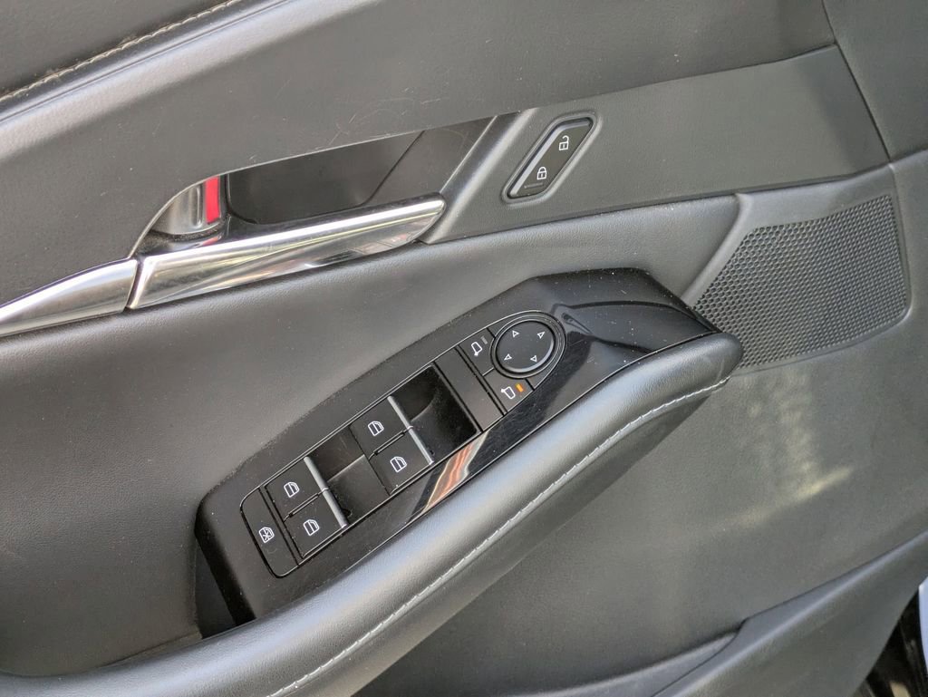 Used 2025 MAZDA CX-30 AWD 2.5 S w/ Preferred Package image 16