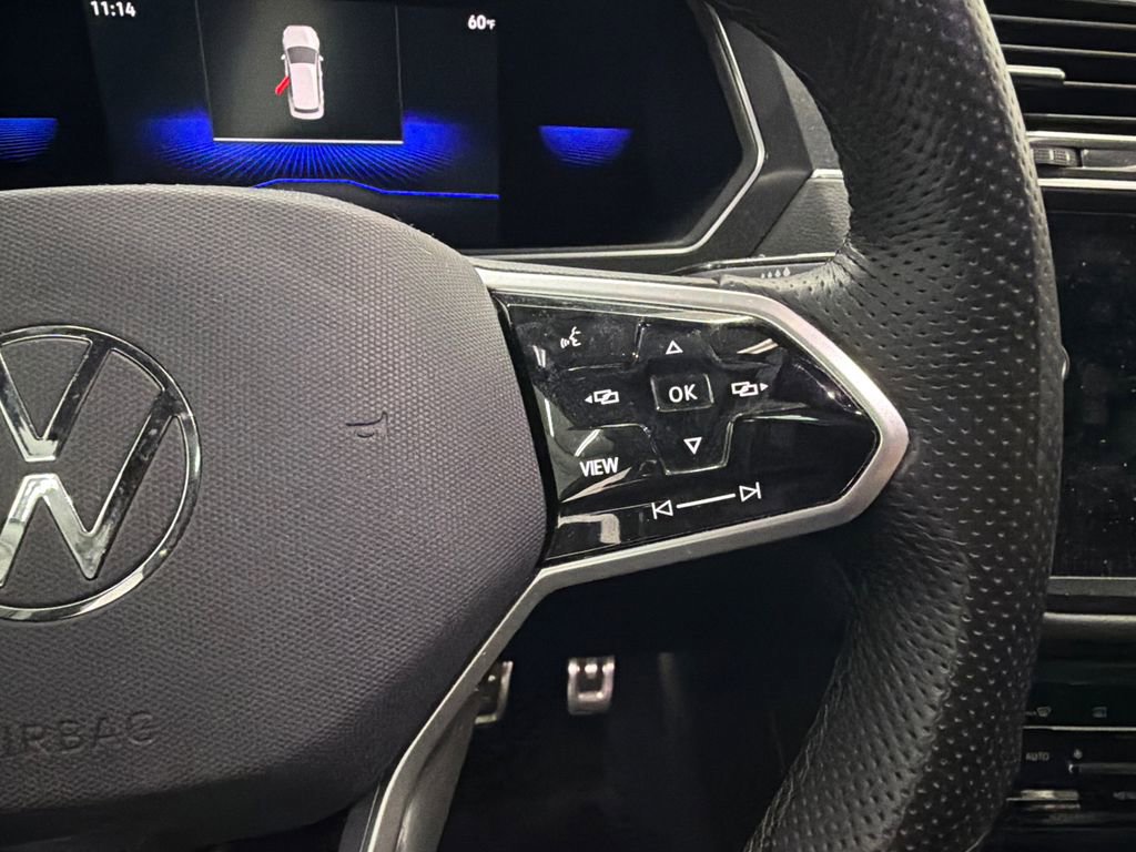 Used 2023 Volkswagen Tiguan SE R-Line image 27