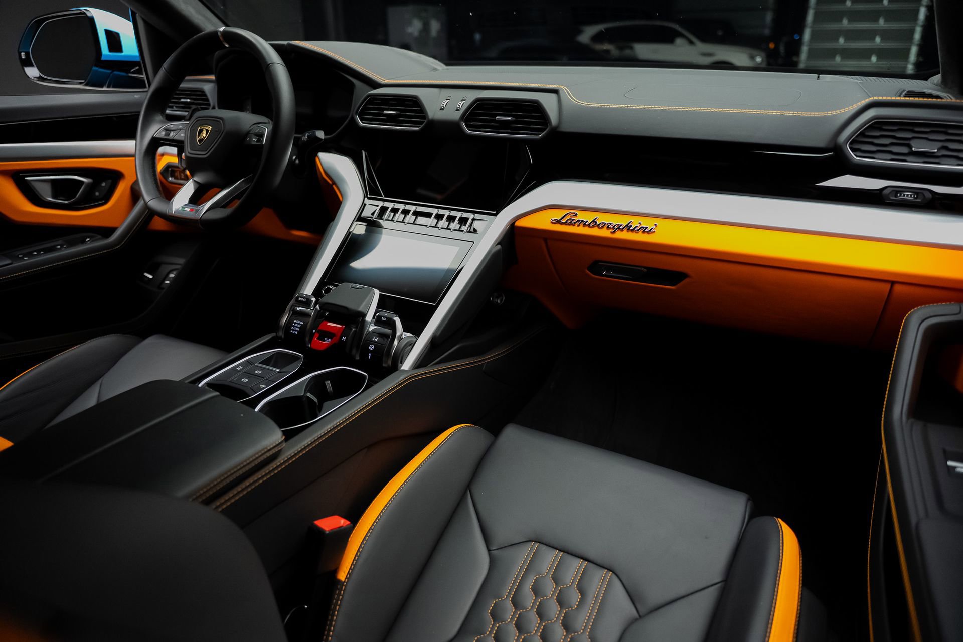 Used 2024 Lamborghini Urus S AWD/4WD image 61