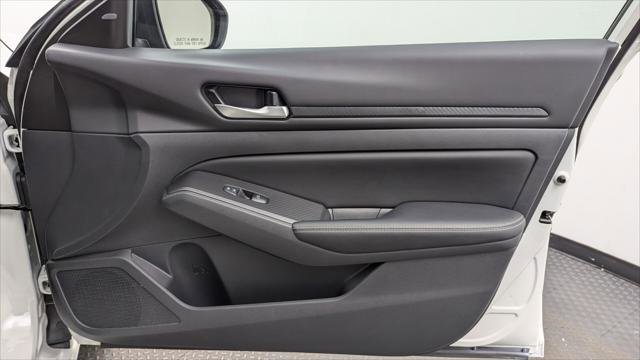 Used 2025 Nissan Altima 2.5 SV image 22