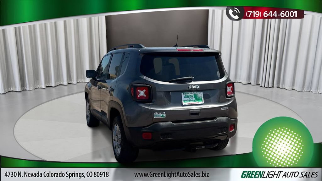 Used 2019 Jeep Renegade Latitude w/ Popular Equipment Group AWD/4WD image 3