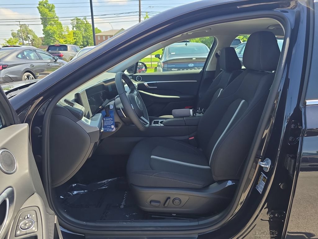 New 2026 Hyundai Sonata SEL FWD image 11