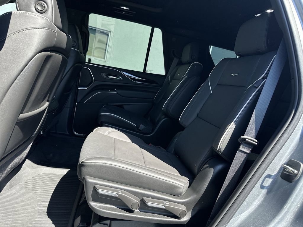 Used 2024 Cadillac Escalade Sport w/ LPO, ONYX Package AWD/4WD image 29