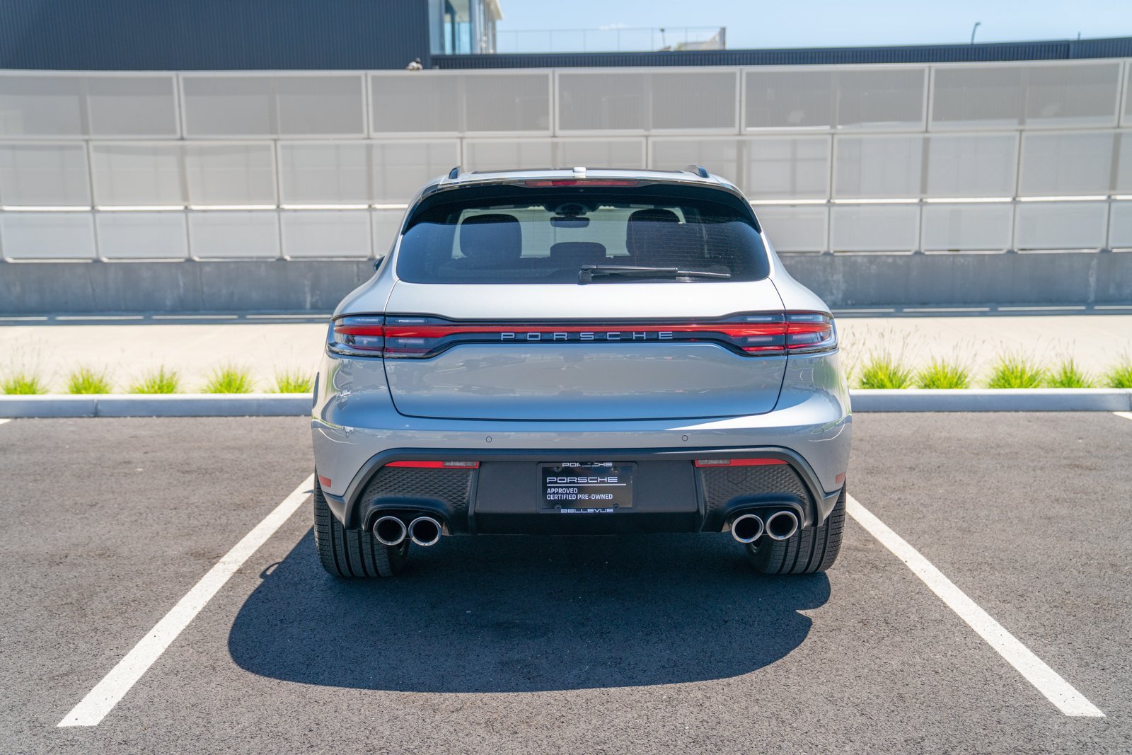 Certified 2026 Porsche Macan AWD/4WD image 7