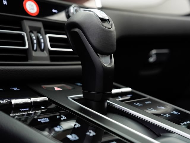 Certified 2026 Porsche Macan AWD/4WD image 25