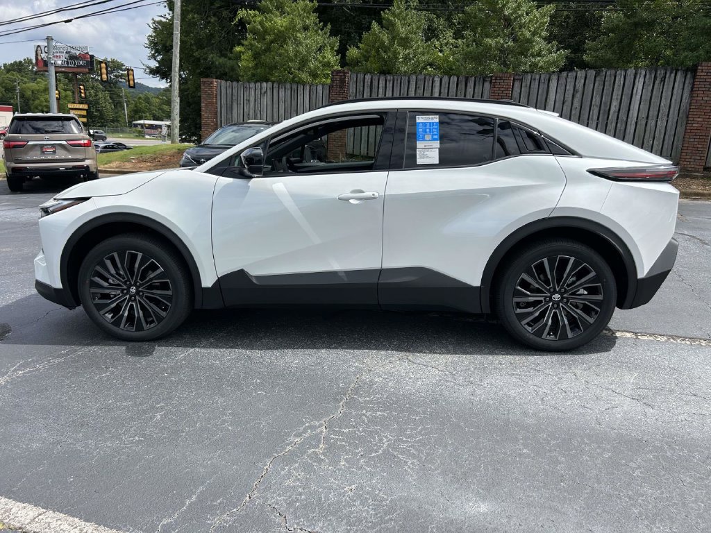 New 2026 Toyota C-HR AWD/4WD image 6