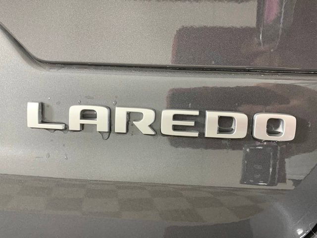 New 2025 Jeep Grand Cherokee Laredo w/ Luxury Tech Group I image 9