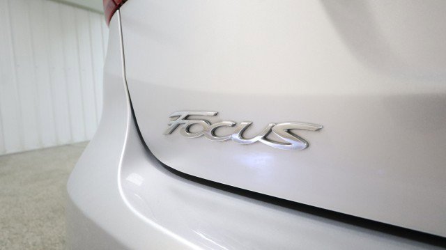Used 2015 Ford Focus Titanium FWD image 23