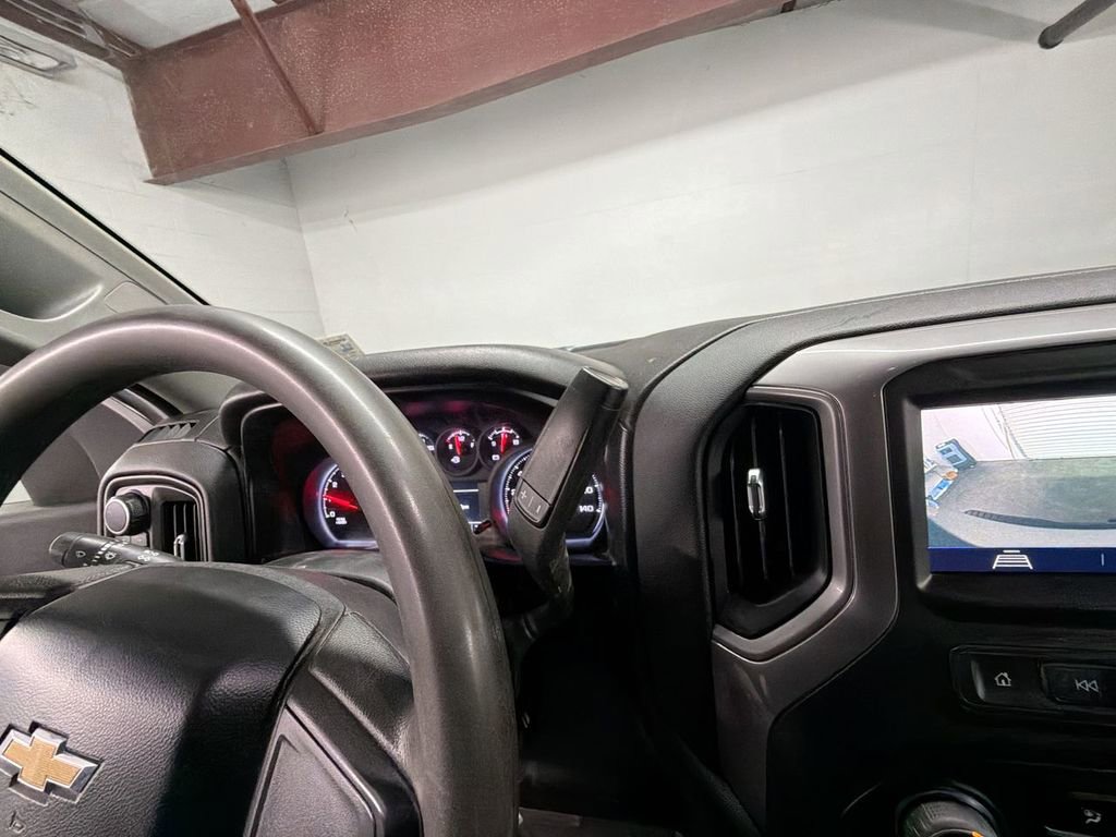 Used 2021 Chevrolet Silverado 2500 Custom w/ Custom Value Package image 15