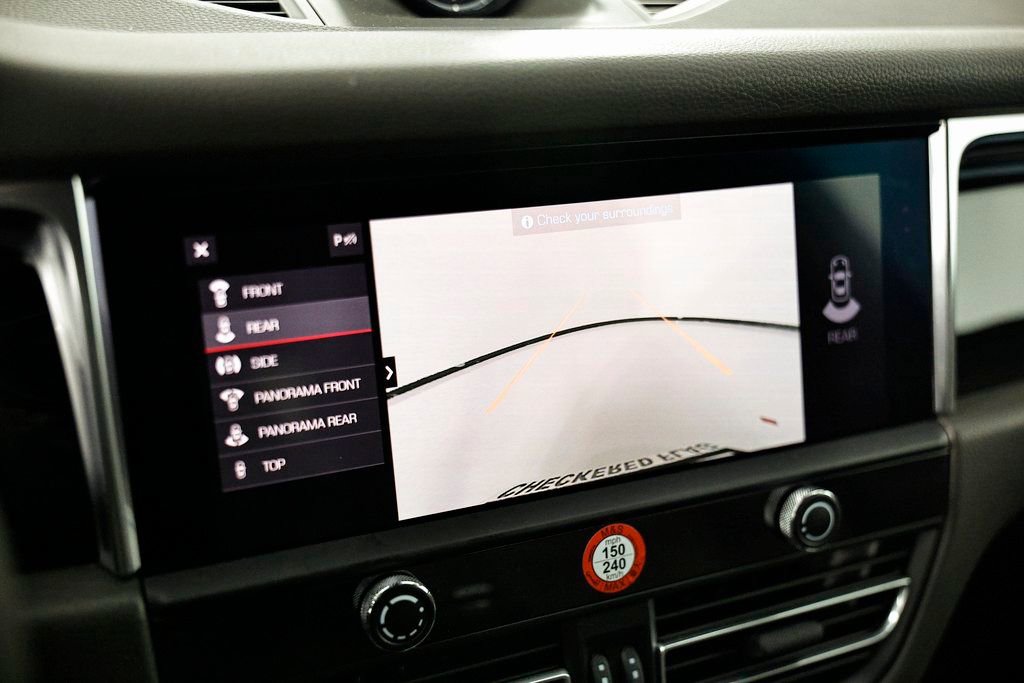 Certified 2025 Porsche Macan image 39