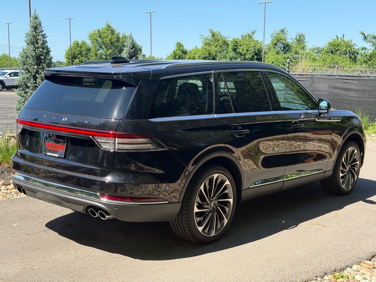 New 2026 Lincoln Aviator Reserve AWD/4WD image 5