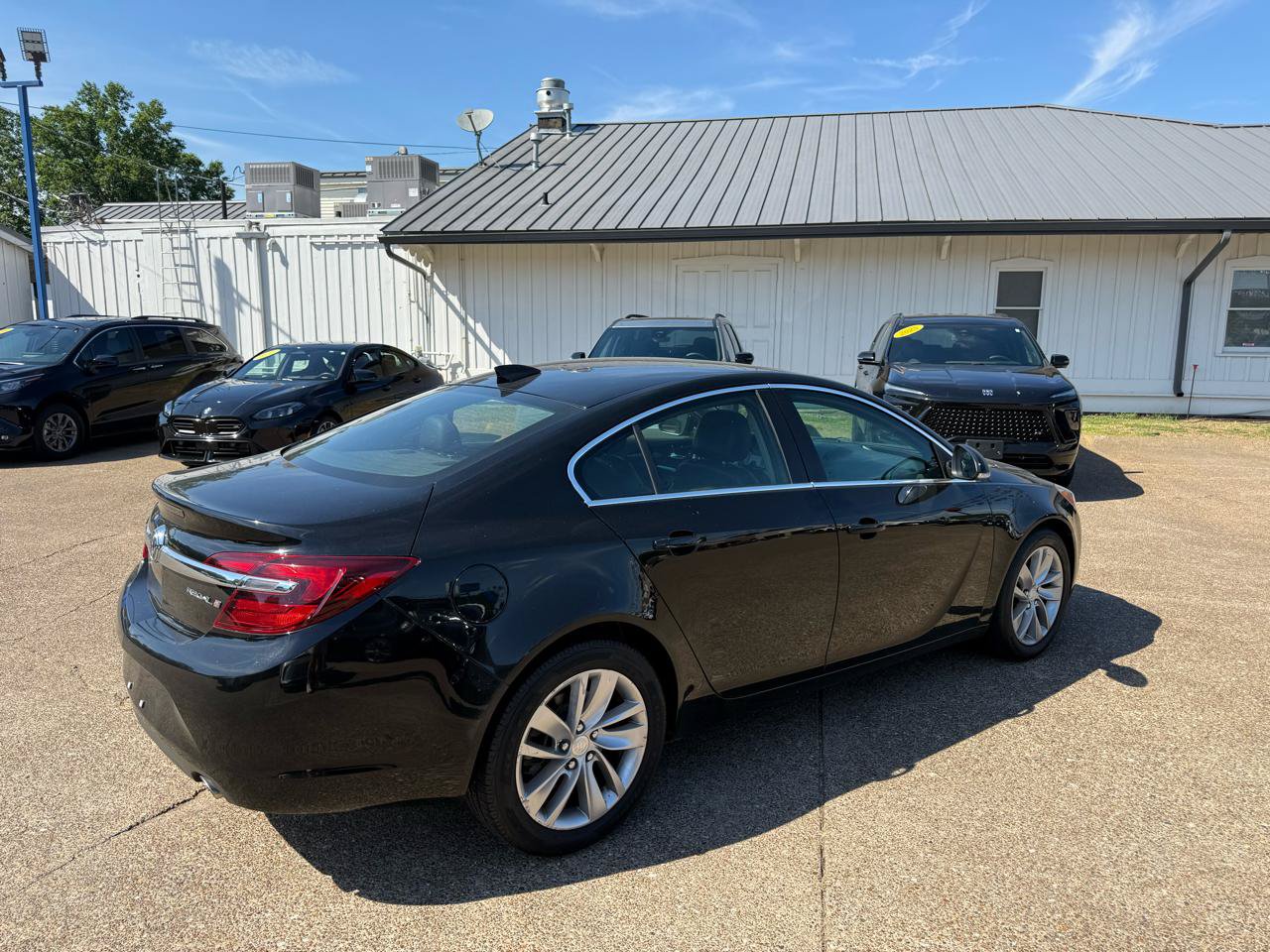 Used 2016 Buick Regal FWD image 4