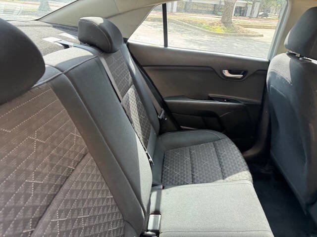 Used 2018 Kia Rio S image 18