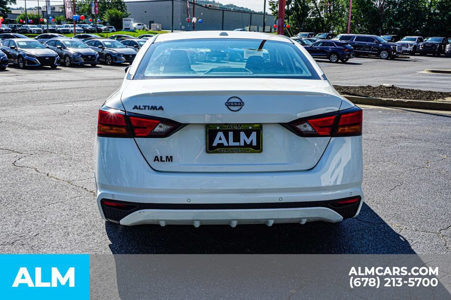 Used 2025 Nissan Altima 2.5 SV FWD image 10