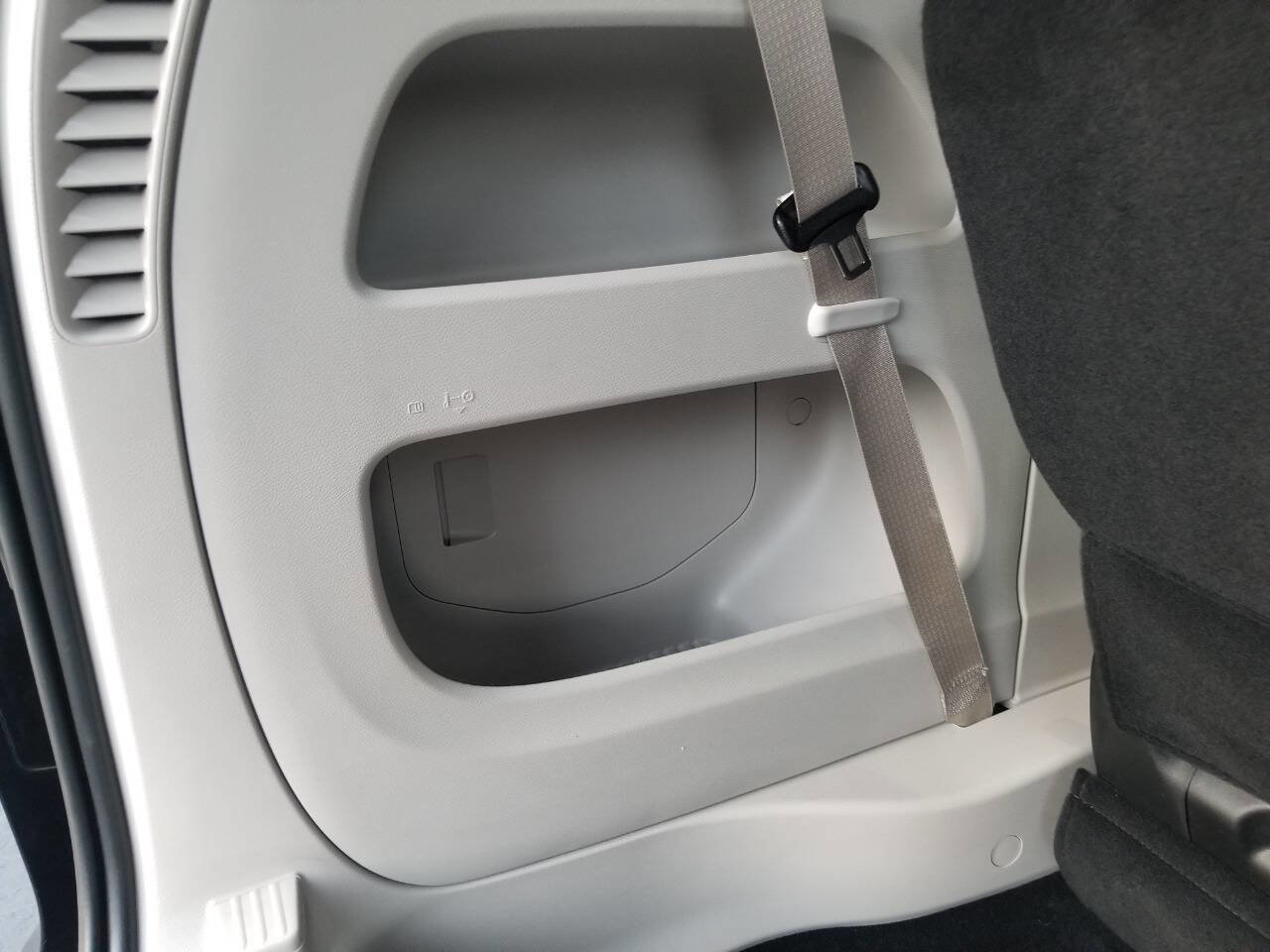 Certified 2024 Chrysler Pacifica Touring-L image 22