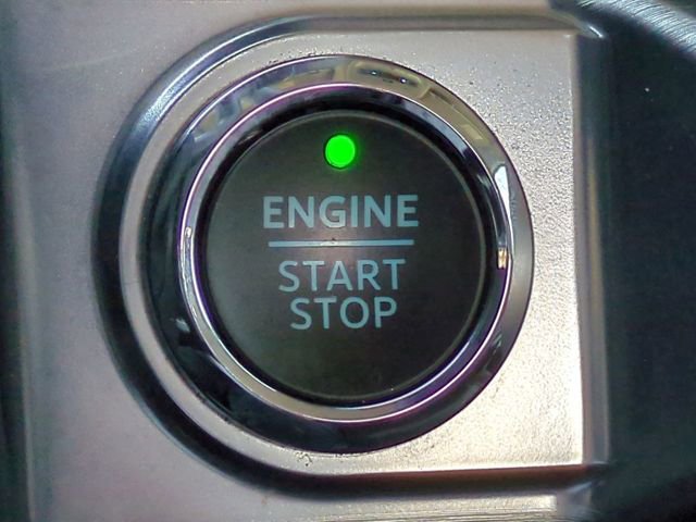 Certified 2022 Ford F150 Lariat w/ Equipment Group 501A Mid image 27