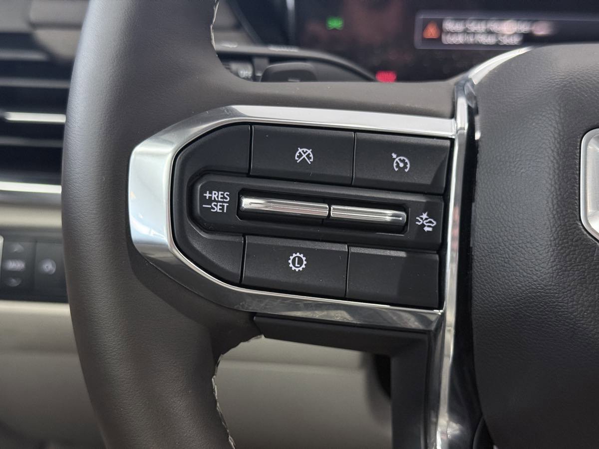 Used 2024 GMC Acadia Denali FWD image 50
