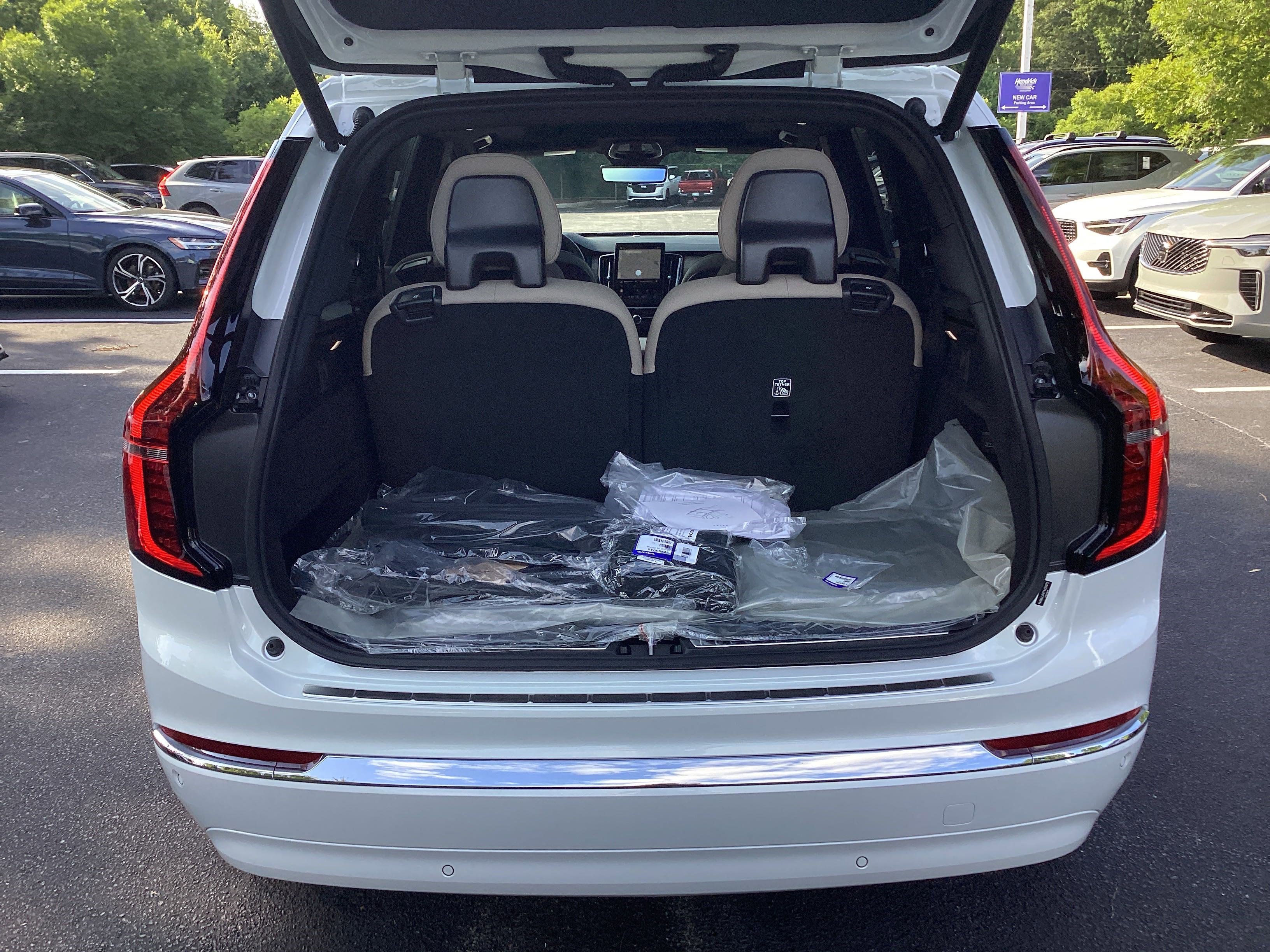 Used 2026 Volvo XC90 B6 Plus w/ Protection Package Premier image 35