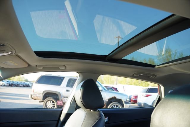 Used 2018 Kia Optima S w/ Panoramic Sunroof Package FWD image 5