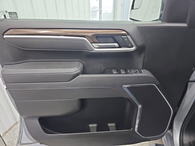 Used 2025 Chevrolet Silverado 1500 LT image 10