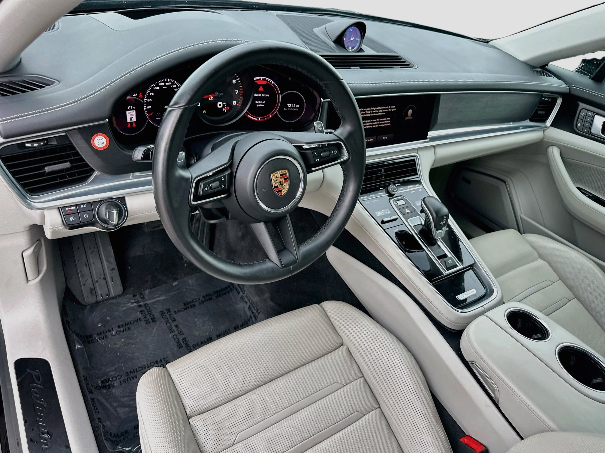 Used 2023 Porsche Panamera Platinum Edition w/ Assistance Package RWD image 9
