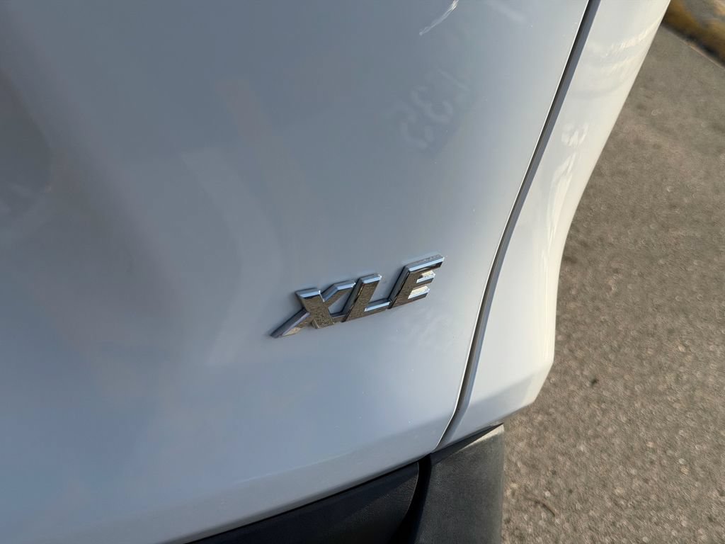 Used 2024 Toyota RAV4 XLE w/ Convenience Package FWD image 16