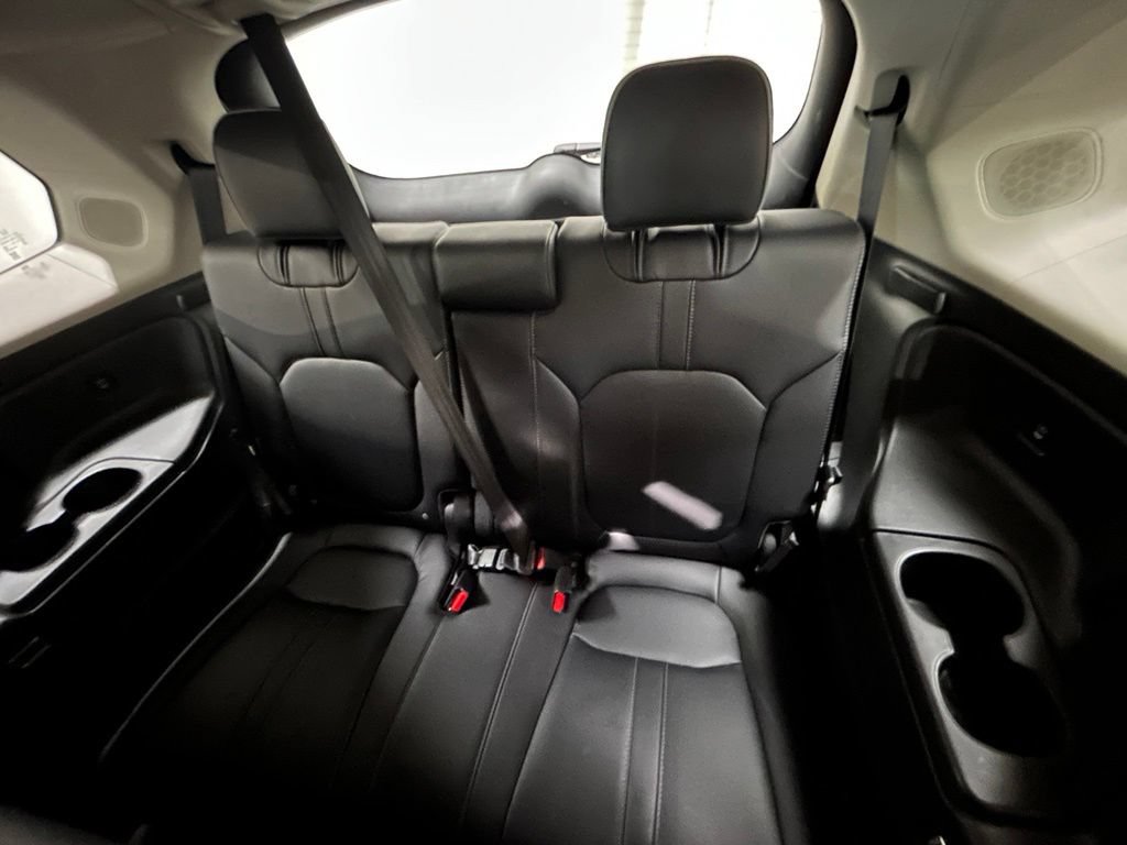 Used 2025 Honda Pilot Elite image 28
