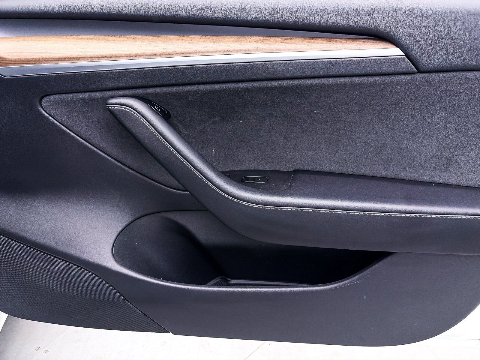 Used 2021 Tesla Model 3 Standard Range Plus image 28