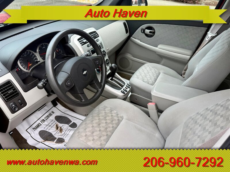 Used 2005 Chevrolet Equinox LT FWD image 9