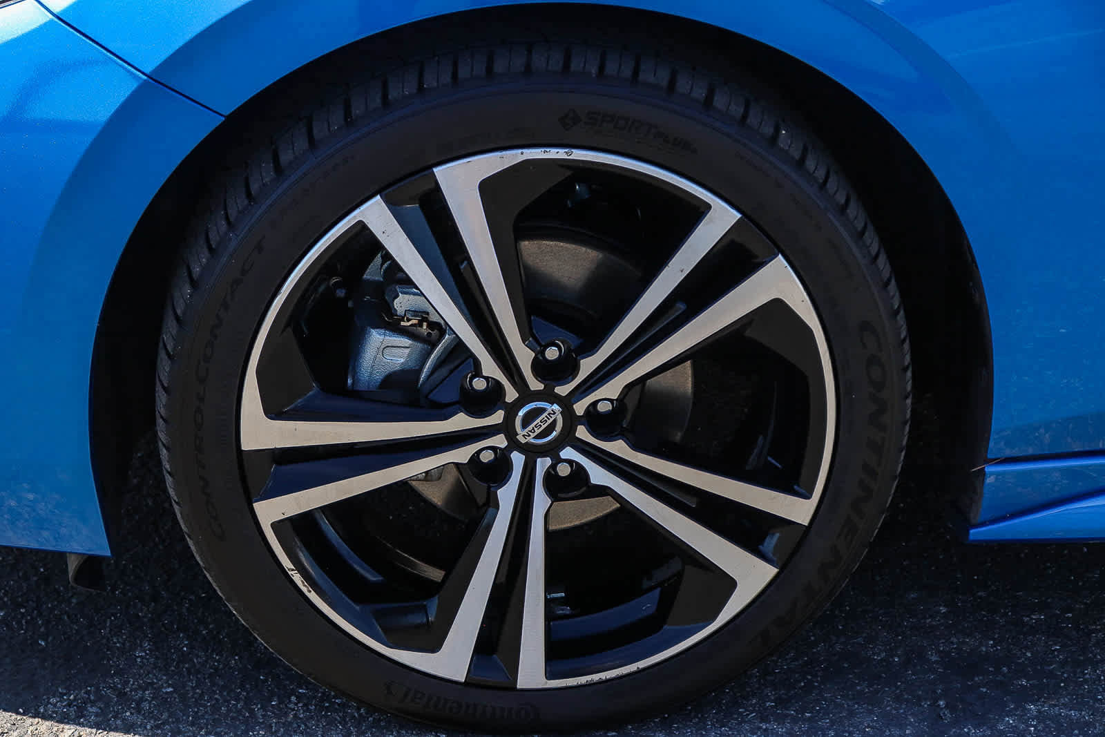 Used 2021 Nissan Sentra SR w/ SR Premium Package image 12