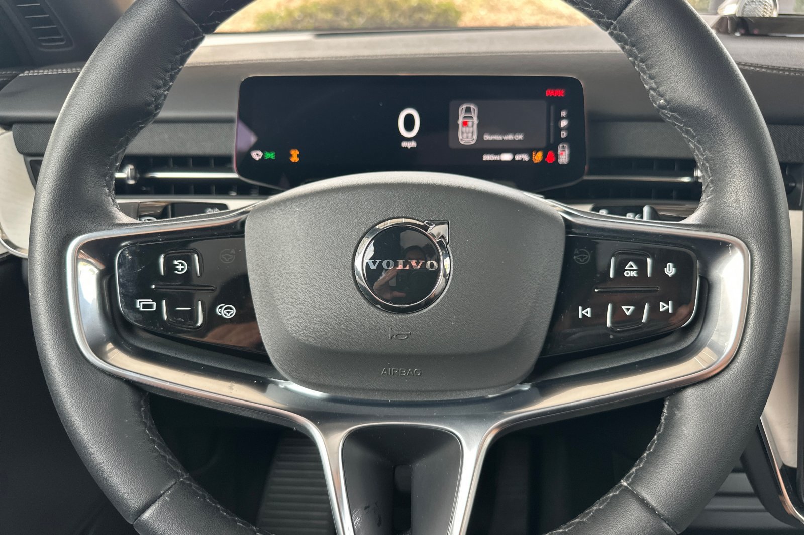 Certified 2025 Volvo EX90 Ultra AWD/4WD image 27