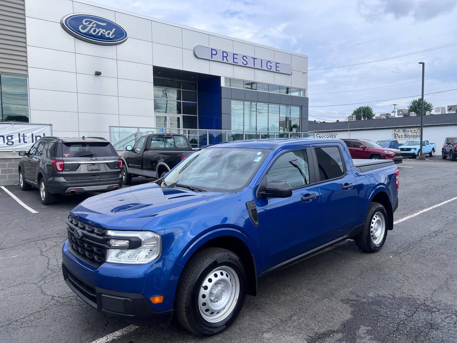 Used 2024 Ford Maverick XL FWD image 3