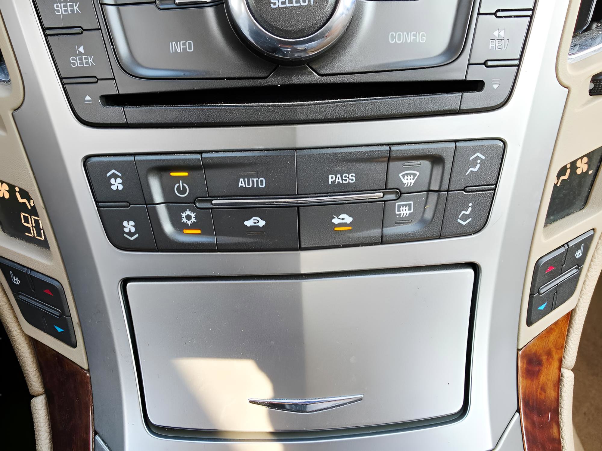 Used 2012 Cadillac CTS Luxury AWD/4WD image 19