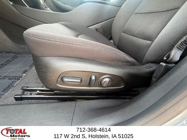 Certified 2023 Chevrolet Malibu LT FWD image 10